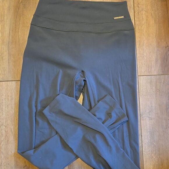 Gymshark Bundle Deal Leggings Shorts Sports Bra Mixed Sizes - Picture 5 of 5